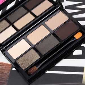 bobbi brown - rich caviar eye palette
